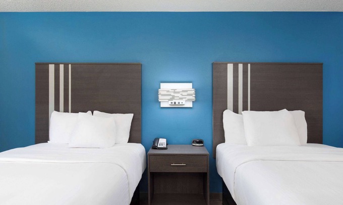 Selma Hotel | Baymont by Wyndham Selma