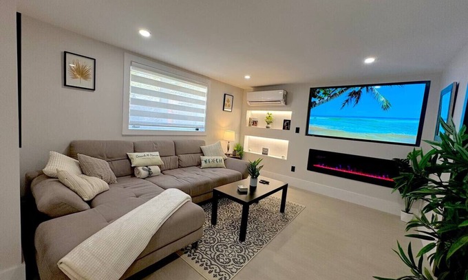 Wasaga Beach Apartment | Beach Escape - Walk to the Waves