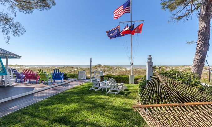 Independence Square Cottage | Beachfront, Chic a si Cottage, original vintage Florida charm right on the Gulf