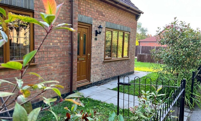 Lincoln House | Beautiful 2-bed House in Lincoln