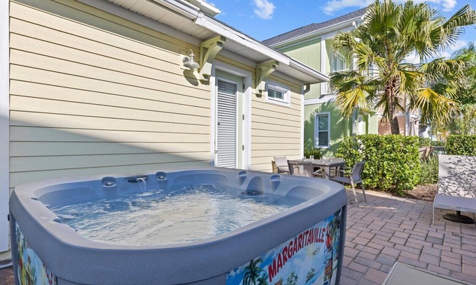 West Kissimmee Cottage | Beautiful 2BD Cottage w/spa near Disney Theme Parks