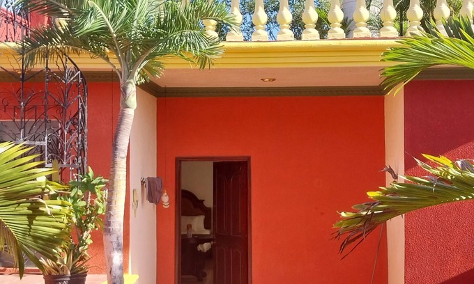 Merida Municipality House | Beautiful 4 bedroom house with A/C, TV, internet and 4 individual bathrooms.