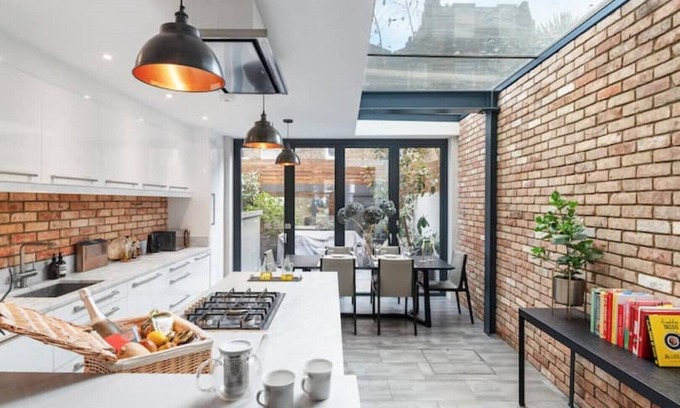 Latchmere House | Beautiful 4 Bedroom Townhouse with Garden in Battersea/Chelsea