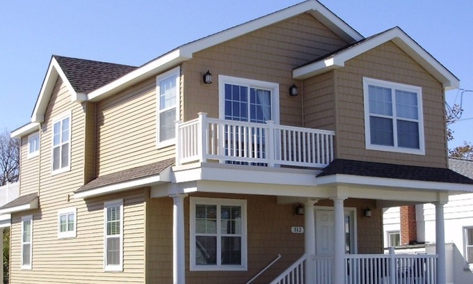North Wildwood House | Beautiful 4 BR/3 full bath Gold Coast House 2 blocks to Beach!