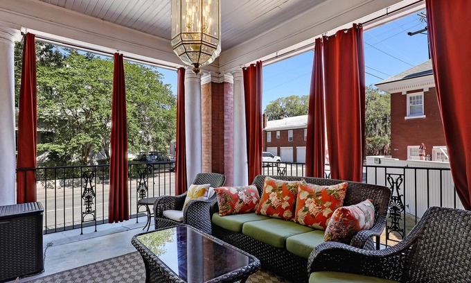 Thomas Square House | Beautiful 7 Bedroom Home for 20 Heated Pool Access