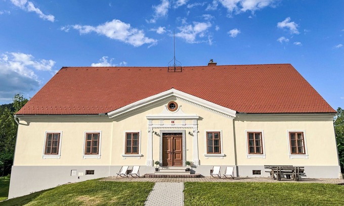 Spodnja Polskava Apartment | Beautiful apartment for 3 guests with pool, WIFI and TV