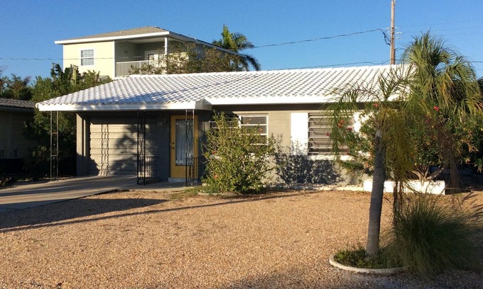 Treasure Island Cottage | Beautiful Beach Cottage In Treasure Island