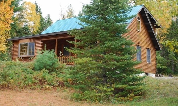 Bethel Cabin | Beautiful Cabin Near Skiing, Hiking, Golf