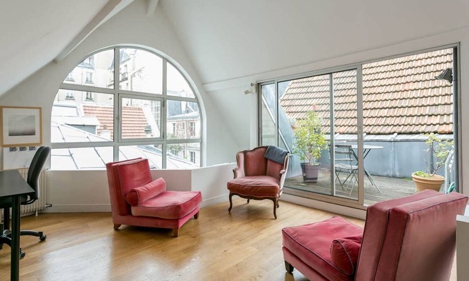 Montparnasse House | Beautiful, family friendly & Quiet House Near Luxembourg Gardens