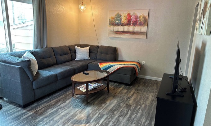 West Spokane Apartment | Beautiful Finch Arboretum 2BR House/AC/Free Parking/Near Attractions