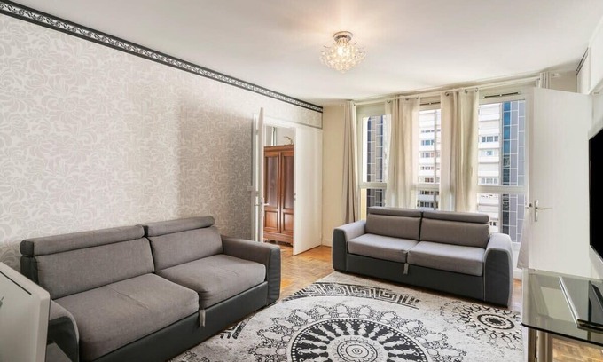 13th Arrondissement Apartment | Beautiful flat for 6p near Place D'Italie