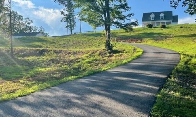 Pinnacle House | Beautiful home in the Foothills of NC
