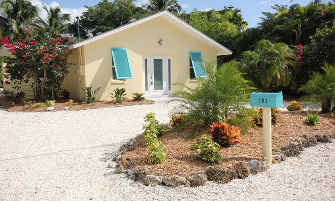 Sanibel House | Beautiful Island Home Walking Distance To The Beach