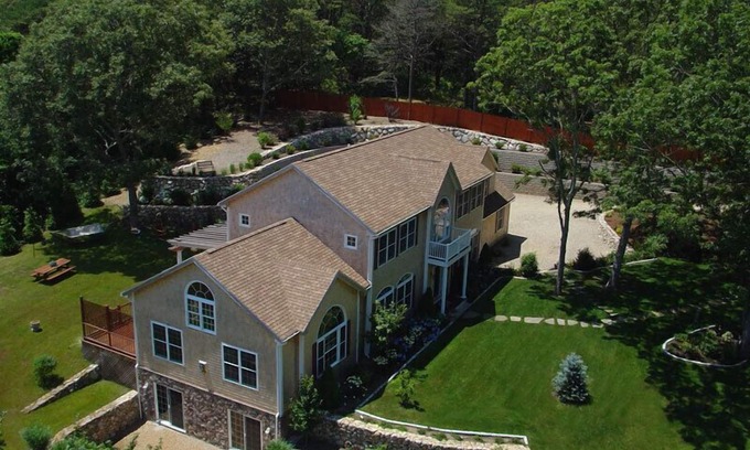 Oak Bluffs Apartment | Beautiful Landscaped Grounds and Pond & Kayaks