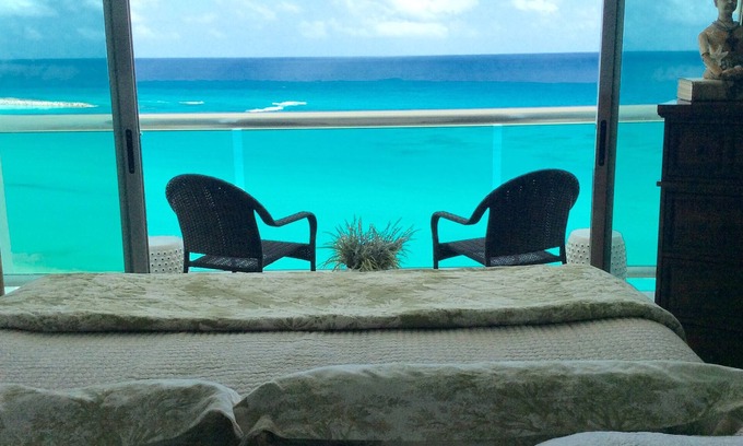 Punta Cancun Condo | Beautiful, modern Beachfront Penthouse, Best Location and views in Hotel Zone