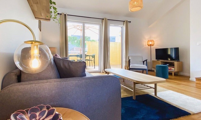 Montreuil Apartment | Beautiful renovated duplex with balcony