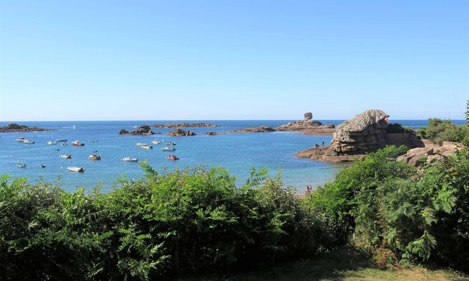 Tregastel House | Beautiful Villa 4* with beautiful services and garden on the sea in TREGASTEL