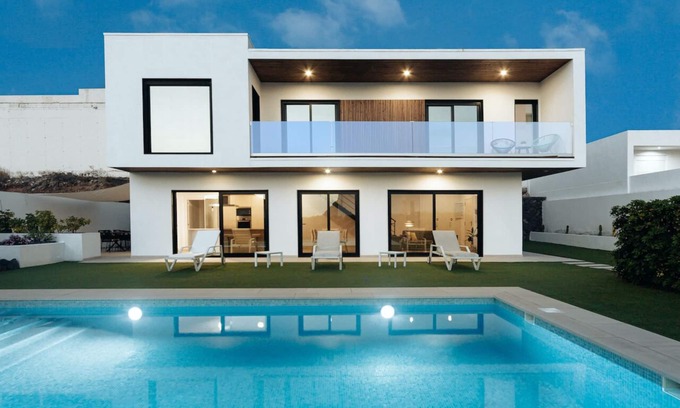 Costa Adeje Villa | Beautiful Villa for 6 people, WiFi, private and heated pool, 8min from the beach