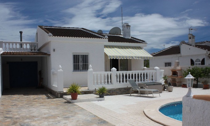 El Chaparral Villa | Beautiful villa with private pool and garden
