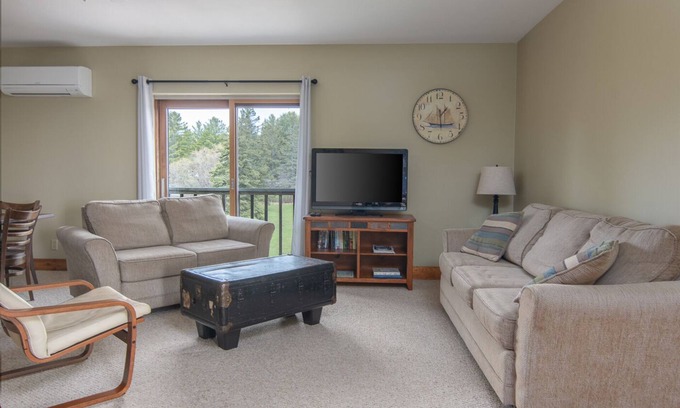 La Pointe Apartment | Bell Street Lodging-Retreat