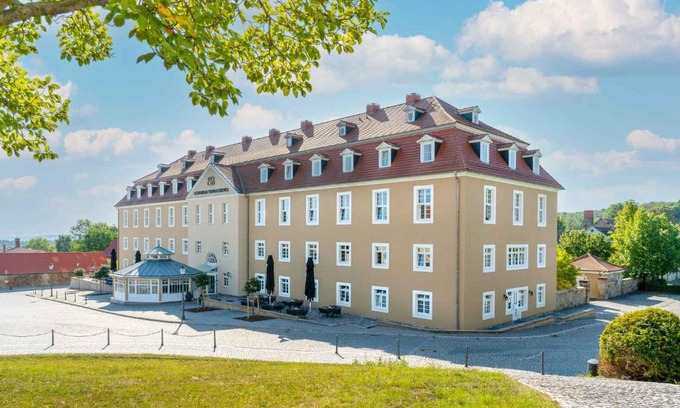 Ballenstedt Hotel | Bernstein Schlosshotel Ballenstedt