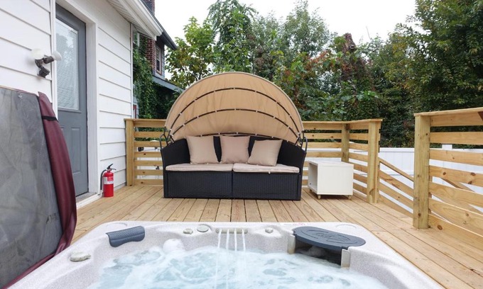Hillside House | Best Home To Visit NYC+Hot Tub+EWR Airport+Free Parking