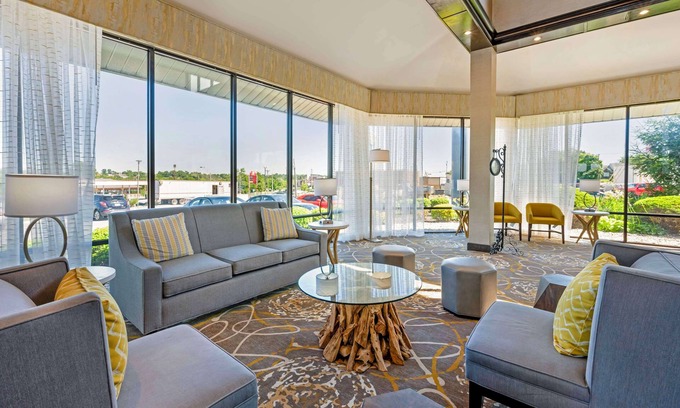La Grange Hotel | Best Western Ashbury Inn