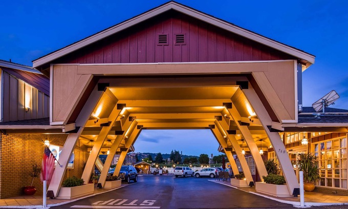 Roseburg Hotel | Best Western Garden Villa Inn