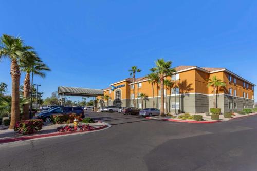 North Mountain Hotel | Best Western North Phoenix Hotel