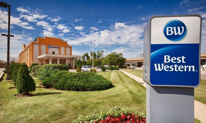 Elk Grove Village Hotel | Best Western O'Hare/Elk Grove Hotel
