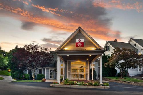 Plymouth Hotel | Best Western Plus Cold Spring