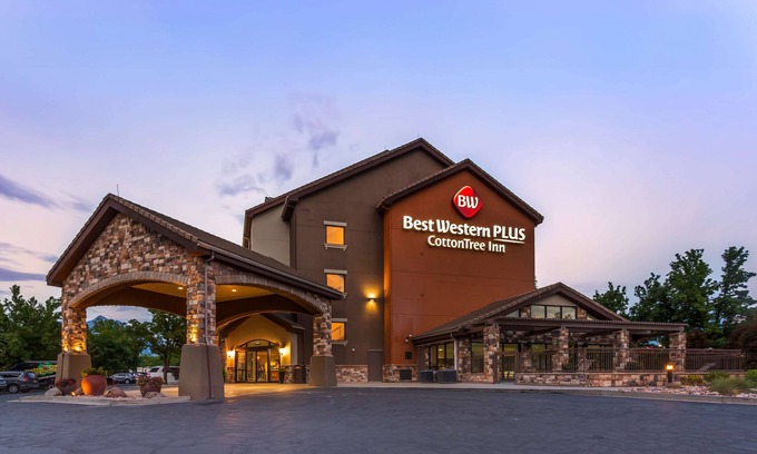 Sandy Hotel | Best Western Plus CottonTree Inn