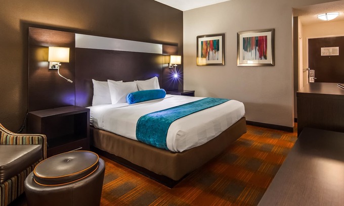 Pineville Hotel | Best Western Plus Pineville-Charlotte South