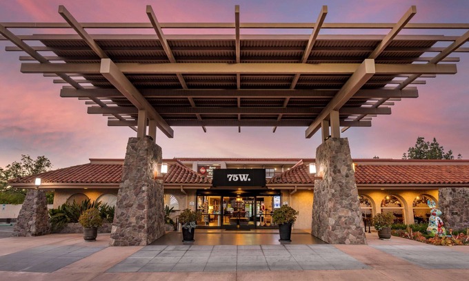 Thousand Oaks Hotel | Best Western Plus Thousand Oaks Inn