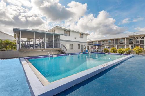 Titusville Hotel | Best Western Space Shuttle Inn