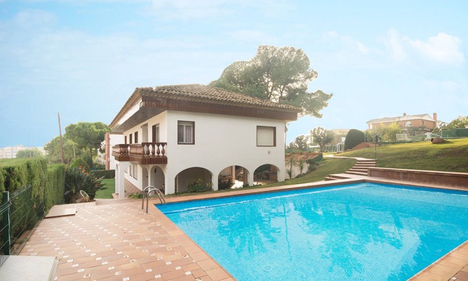 Segur de Calafell Villa | BFA 1 Great 6 bedroom house with pool, tennis and garden