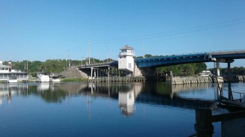 Astor Hotel | Big River Marina & Lodge