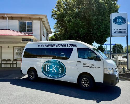 Mangere Hotel | BKs Pioneer Motel