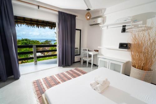 Logon Hotel | Blanco Beach Resort Malapascua