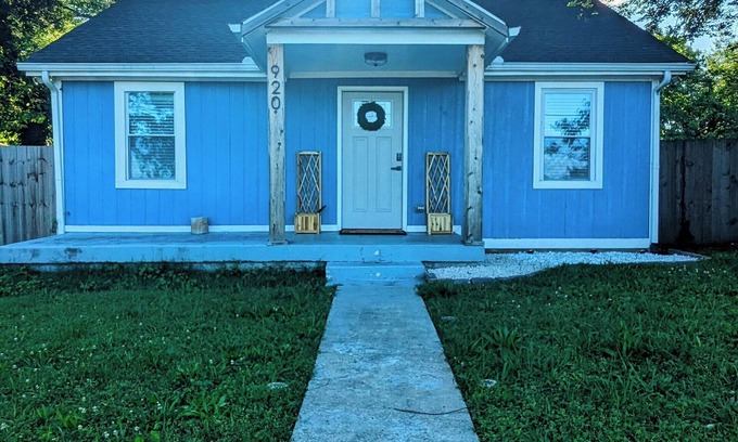 McFerrin Park House | Blue Bungalow