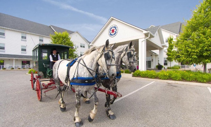 Shipshewana Hotel | Blue Gate Garden Inn