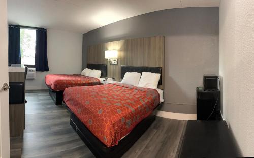 Roseville Hotel | Blue Way Inn and Suites Roseville