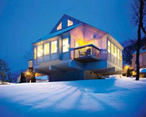 Lake Delton Cabin | Bluegreen Vacations Christmas Mountain Village, an Ascend Collection Resort