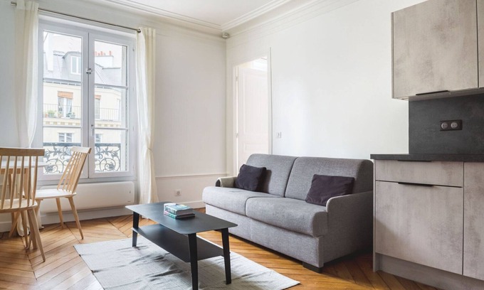 14th Arrondissement Apartment | Blueground | Notre-Dame-des-Champs, furnished