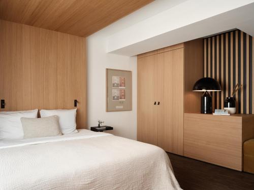 Schwabing-Ost Hotel | Bob W Münchner Freiheit