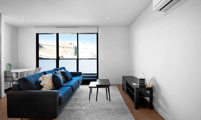 Brunswick Apartment | Boho Vibes in Authentic Brunswick Retreat