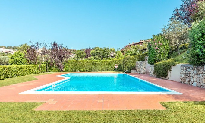 Soiano del Lago Villa | Borgo Stropea 1