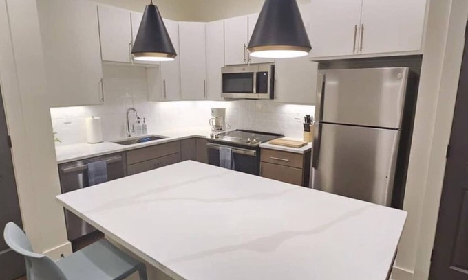 Butchertown Apartment | Bourbon Lofts: Cozy + Stylish + Free Parking!