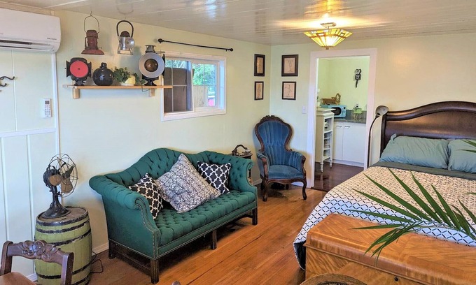 Westlake Cabin | Brakeman's Bay - Luxury Studio Vacation Rental - Wheelchair Accessible