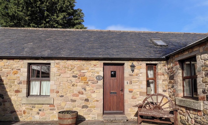 Akeld Cottage | BRAMBLE COTTAGE, family friendly, character holiday cottage in Wooler